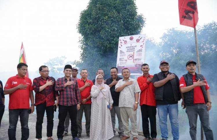 Wabup Kampar Misharti Hadiri Bakti Sosial dan Fogging di Desa Bukit Kratai